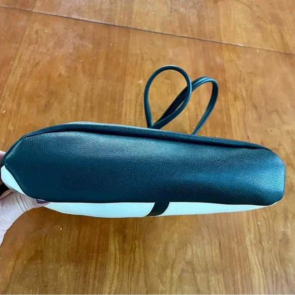 Vintage 1980’s Black and White Pebbled Leather Cross-Accent Checker Shoulder Bag - Picture 14 of 14